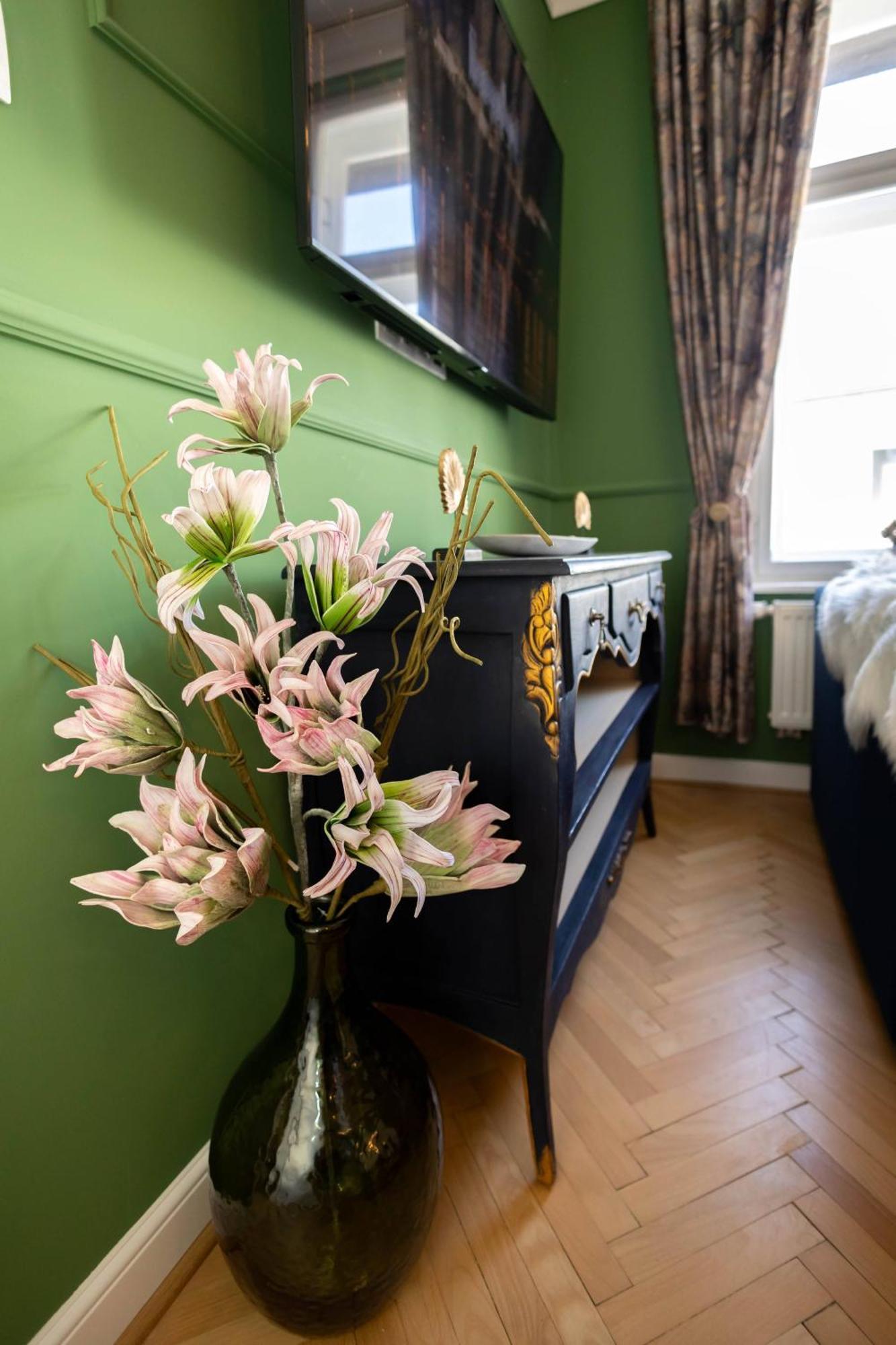 New, Stylish And Spacious Apartment Братислава Екстер'єр фото