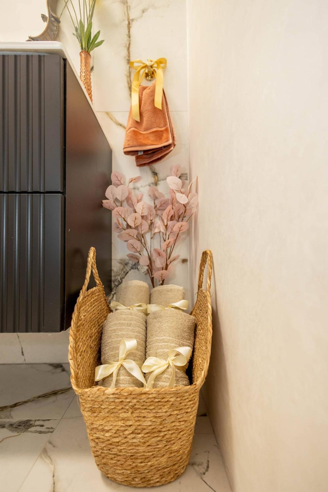 New, Stylish And Spacious Apartment Братислава Екстер'єр фото